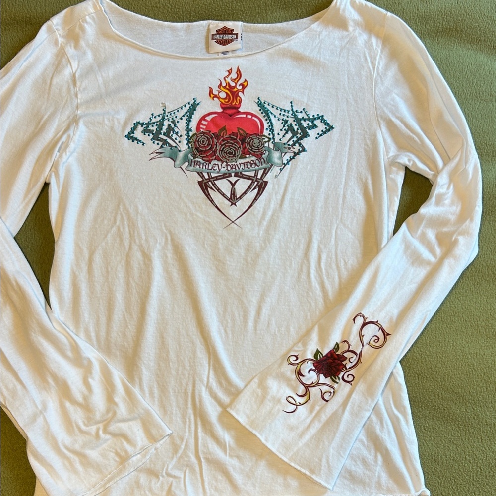 Harley-Davidson White Long Sleeve Top with Heart Graphic
